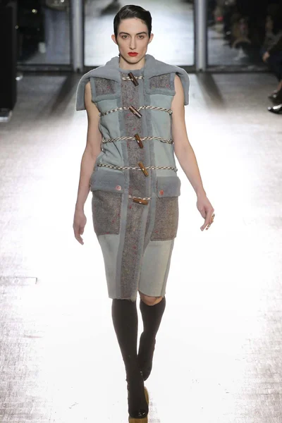 Look 10